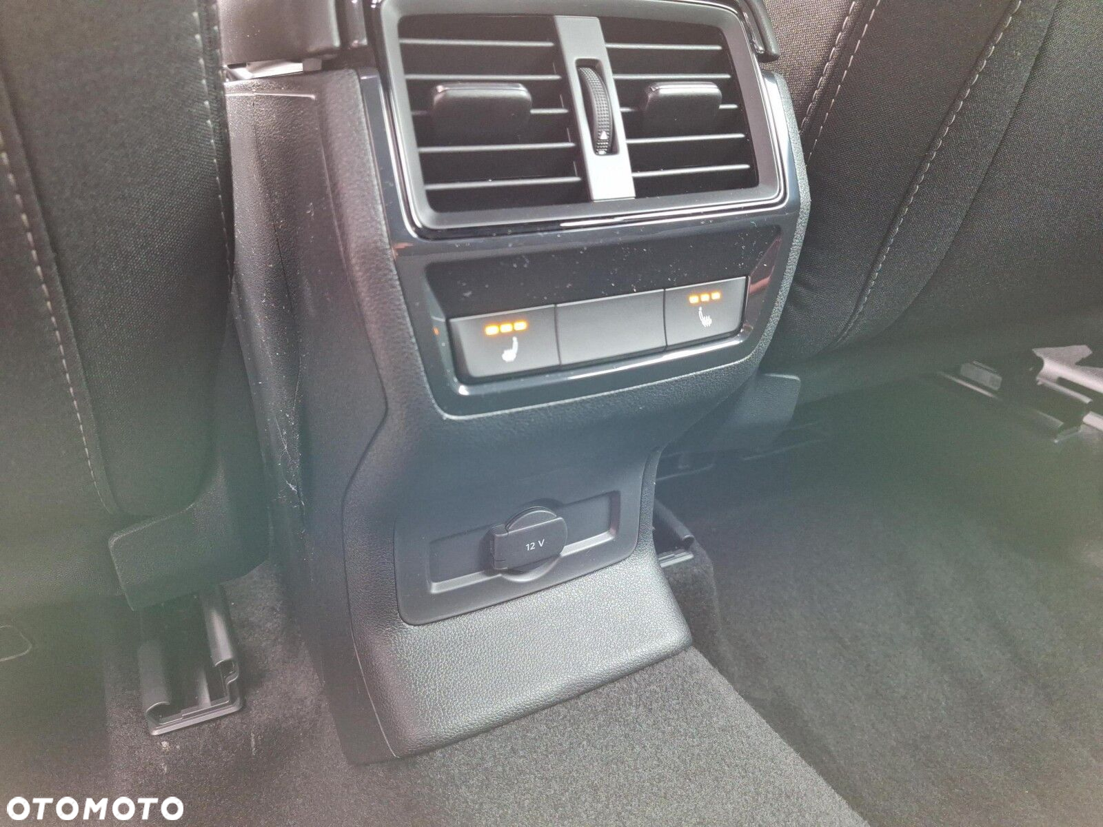 Skoda Karoq 1.5 TSI ACT Sportline DSG - 32