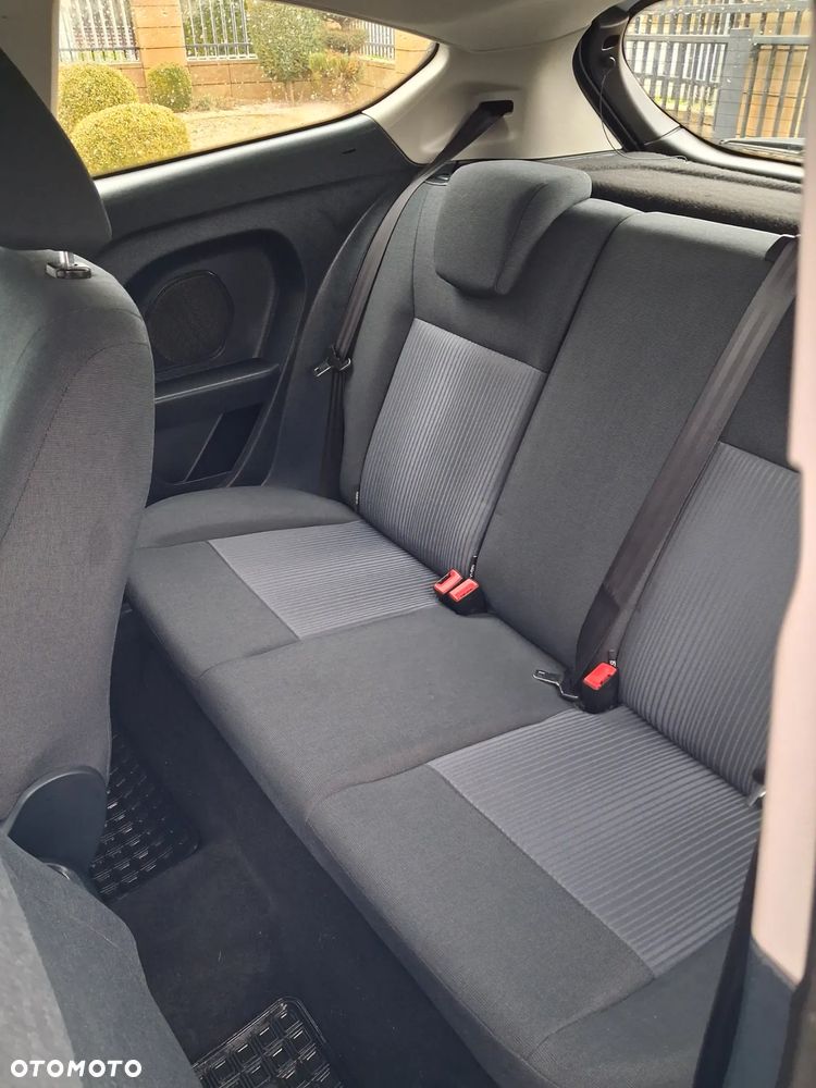 Ford Fiesta - 15