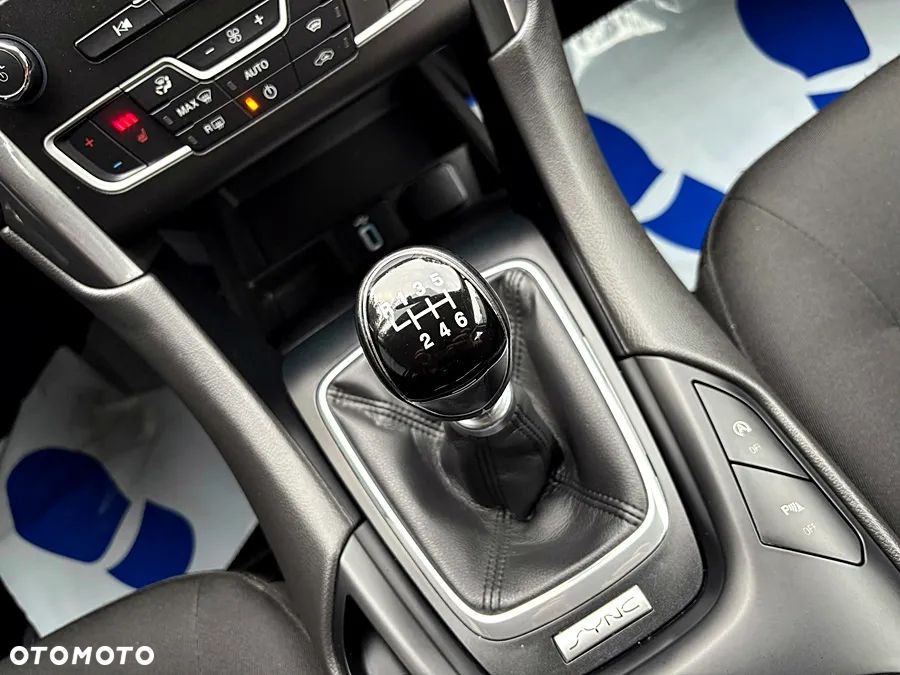 Ford Mondeo 2.0 EcoBlue Executive - 28
