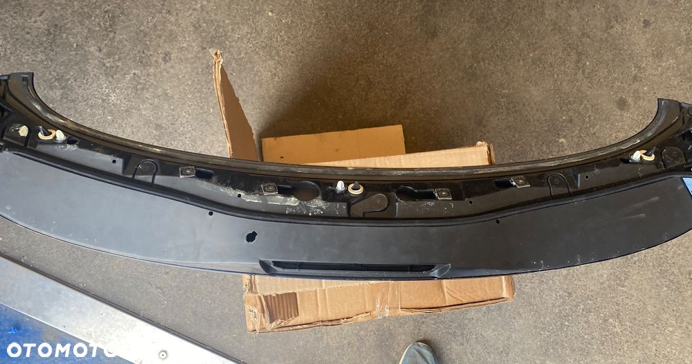 RENAULT Kadjar SPOILER NA TYLNĄ KLAPĘ  TYLNEJ KLAPY TYŁ NA POKRYWĘ BAGAŻNIKA LOTKA POKRYWY BAGAŻNIKA spojler *  960308491R - 9