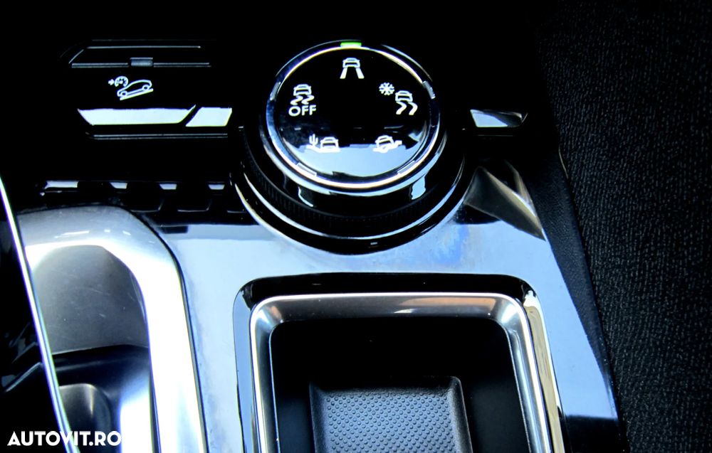 Peugeot 3008 BlueHDi 130 Stop & Start EAT8 Allure Business-Paket - 32