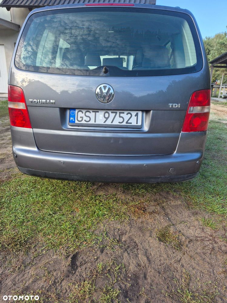 Volkswagen Touran 2006 photo 3