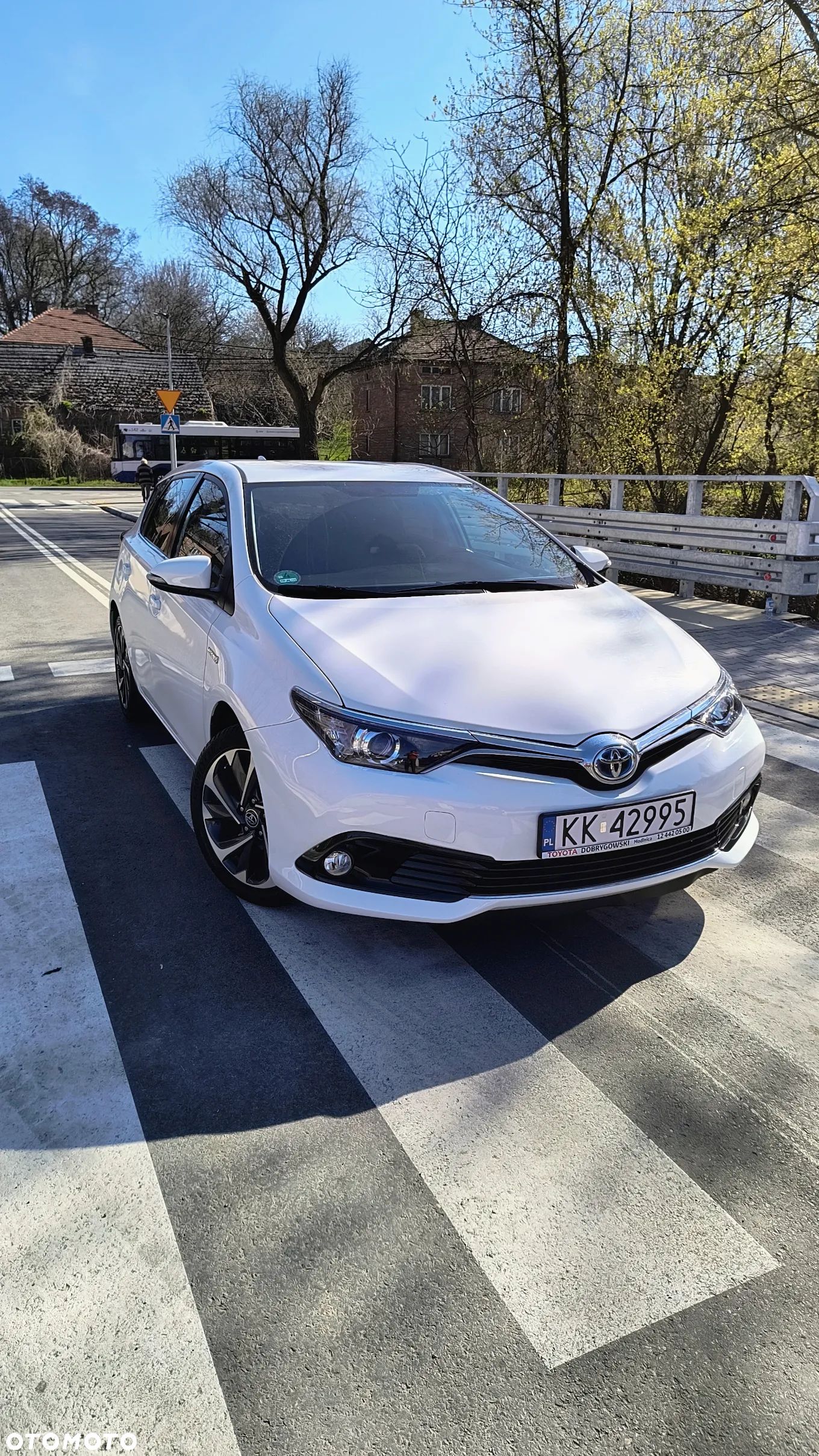 Toyota Auris Hybrid 135 Selection - 1