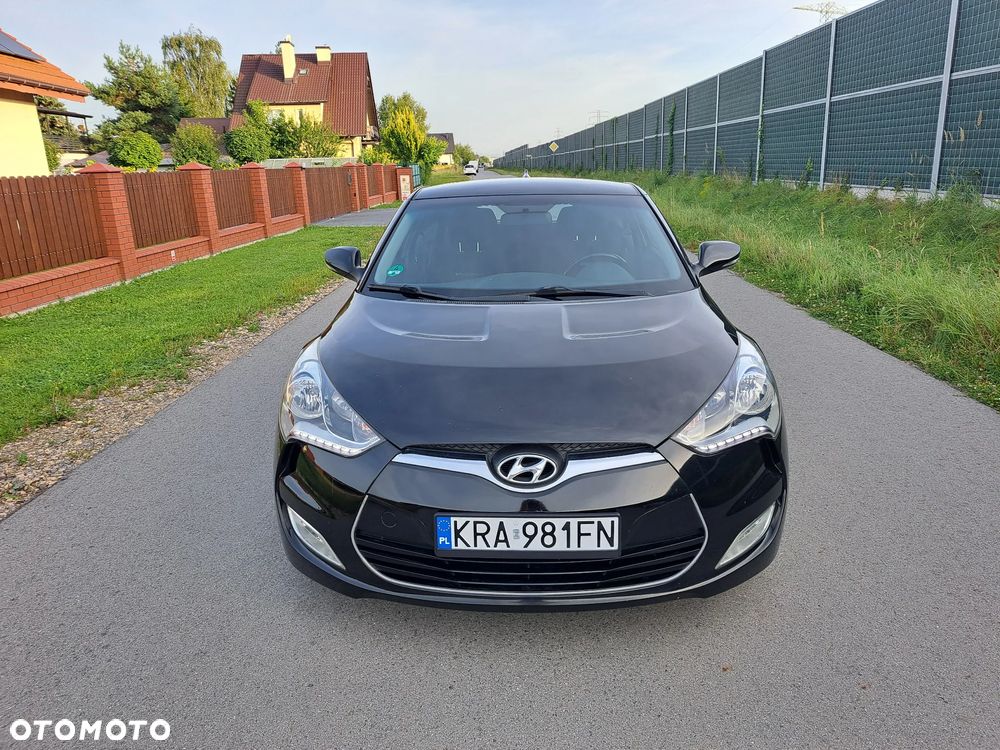 Hyundai Veloster - 2