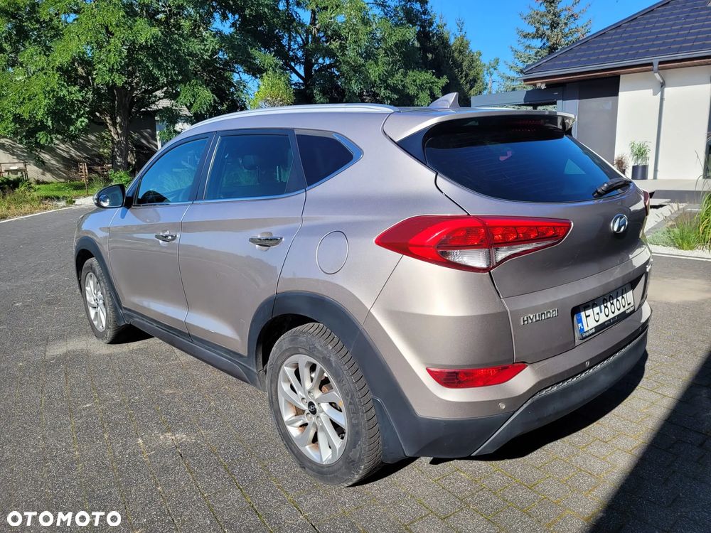 Hyundai Tucson 1.7 CRDI BlueDrive Comfort 2WD - 8