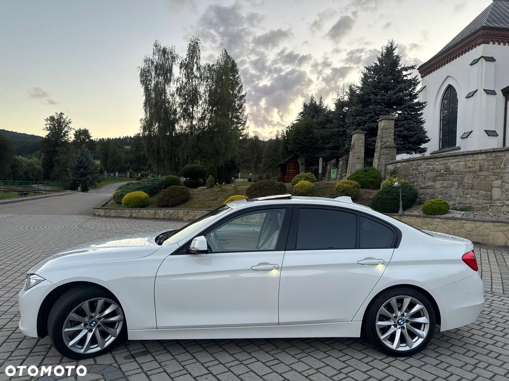 BMW Seria 3 328i Sport-Aut Modern Line - 14