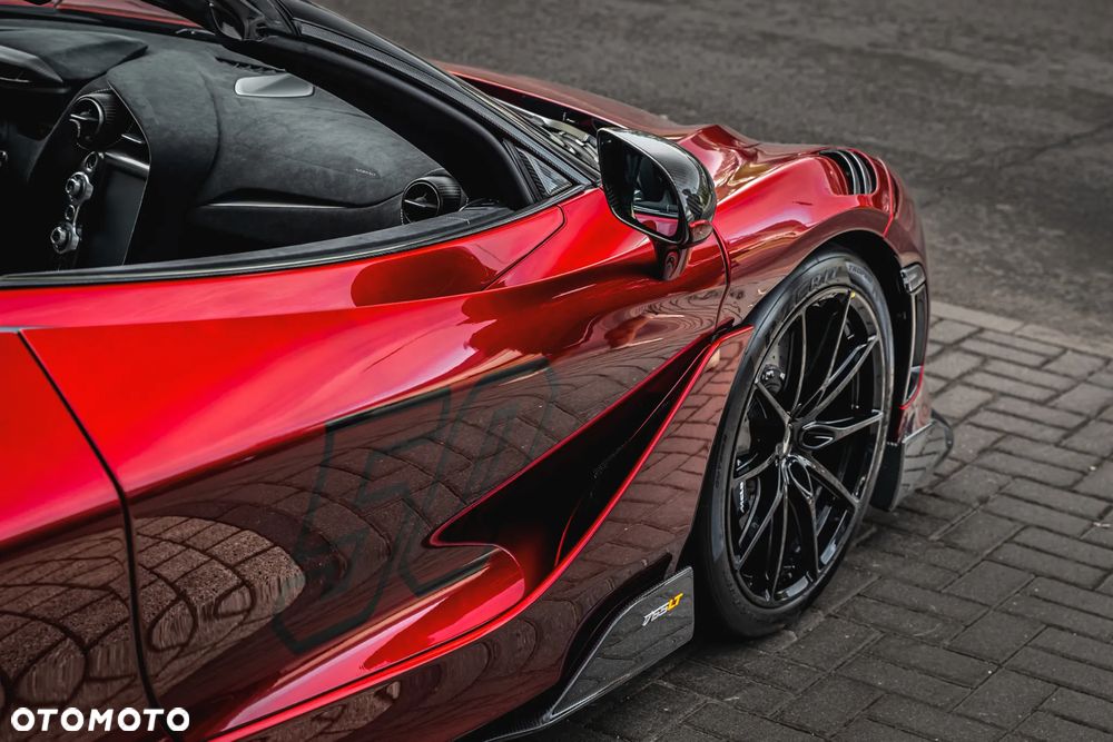 McLaren 765LT Spider - 12