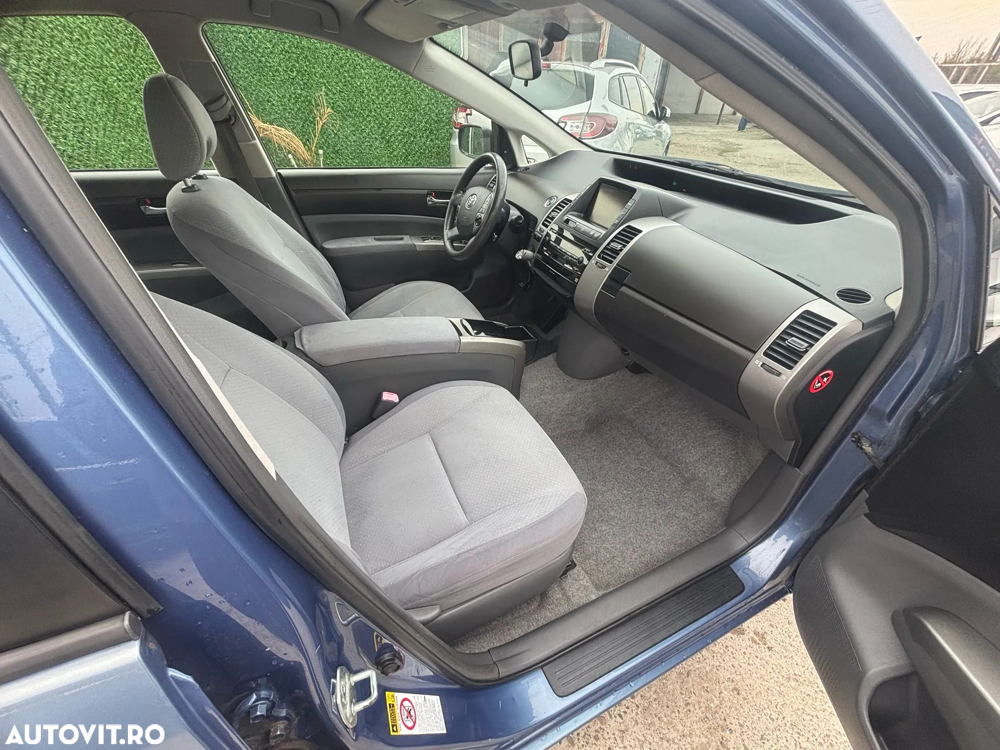 Toyota Prius (Hybrid) Luna - 16