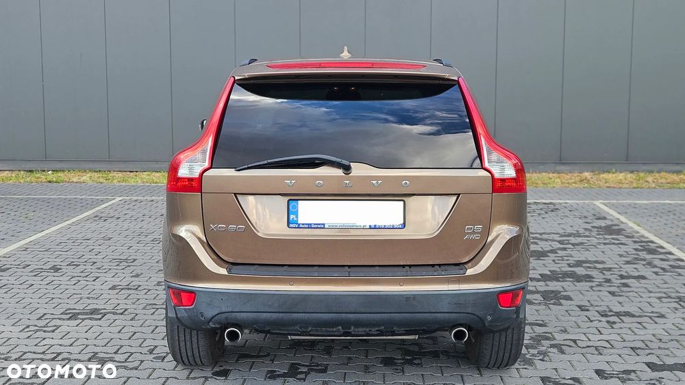 Volvo XC 60 D5 AWD Momentum - 3