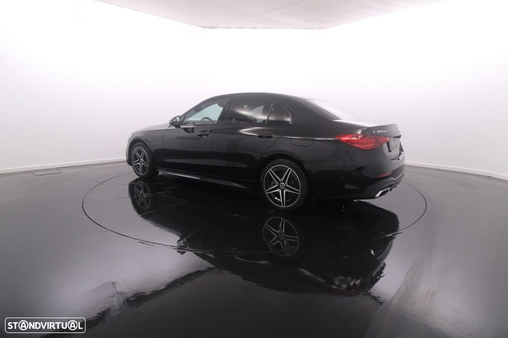 Mercedes-Benz C 300 de AMG Line - 4