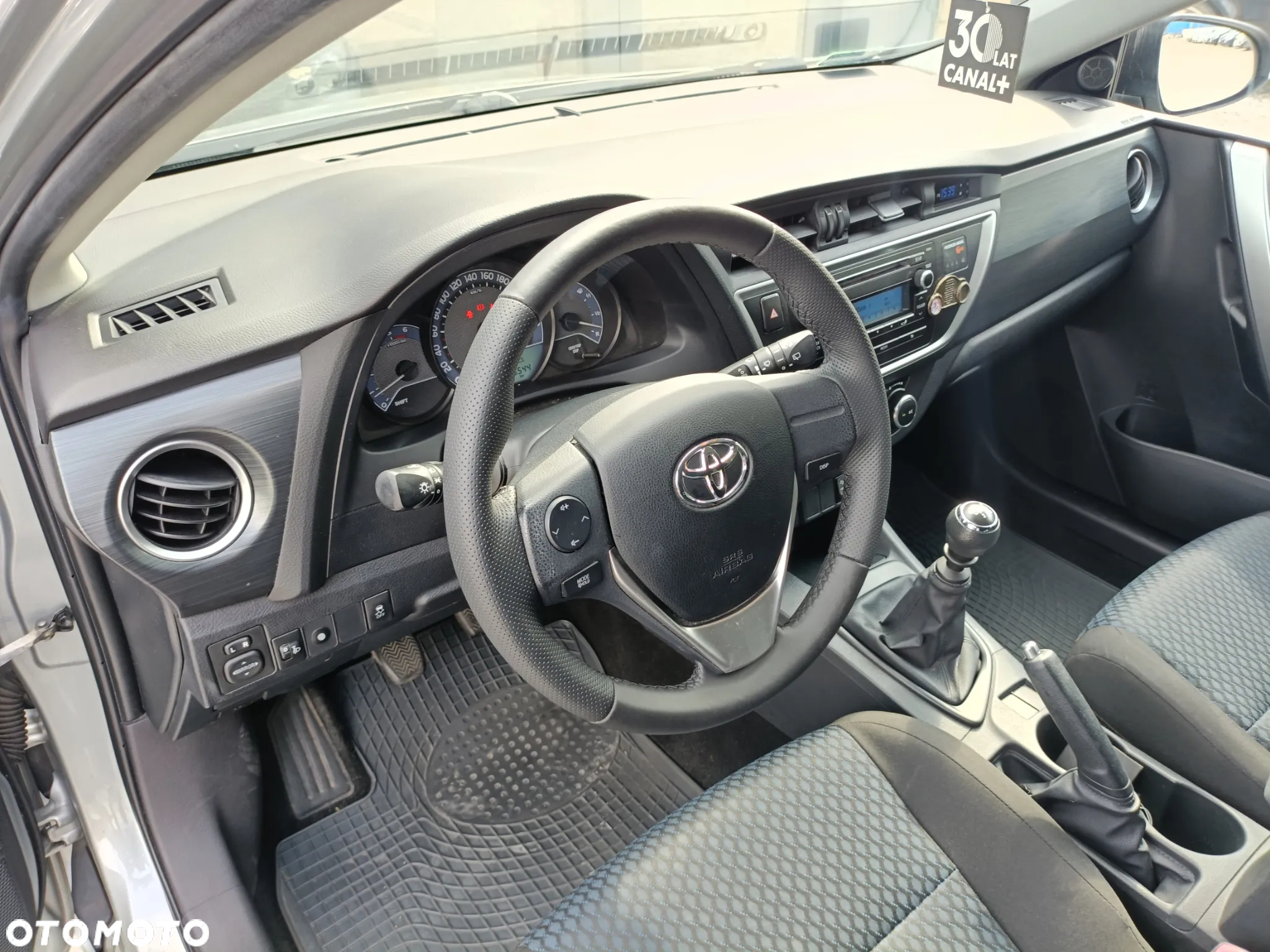 Toyota Auris 1.4 D-4D Active - 10