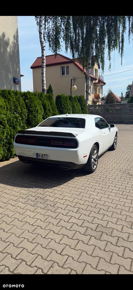 Dodge Challenger - 10