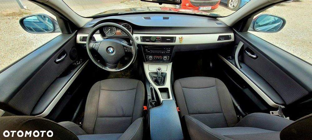 BMW Seria 3 318i - 20