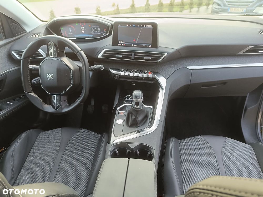 Peugeot 3008 PureTech 130 Stop & Start GPF Allure - 13