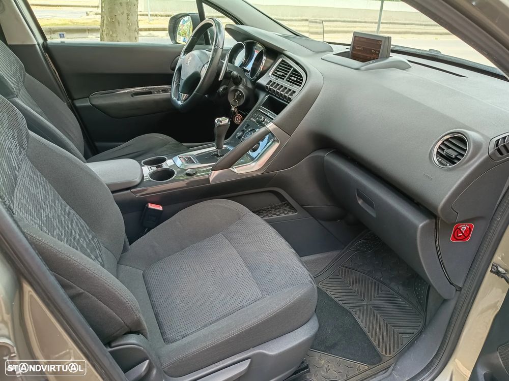 Peugeot 3008 1.6 e-HDi Allure CMP6 - 5