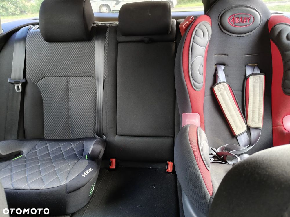 Volkswagen Passat 1.6 TDI BlueMotion - 12