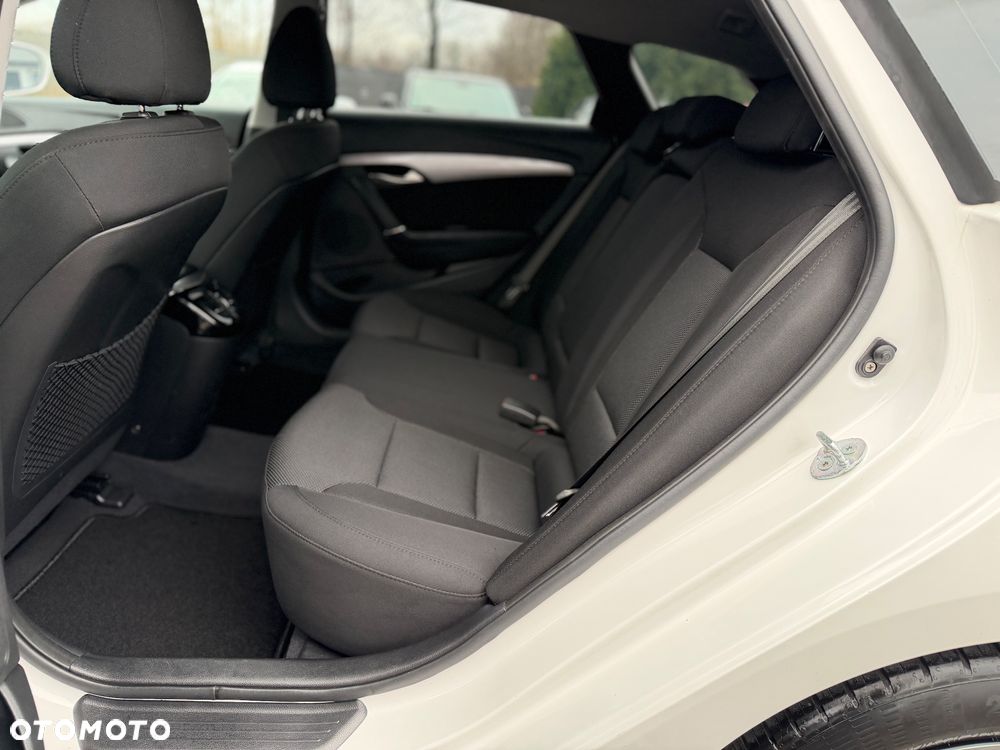 Hyundai i40 1.6 GDI Comfort + - 23