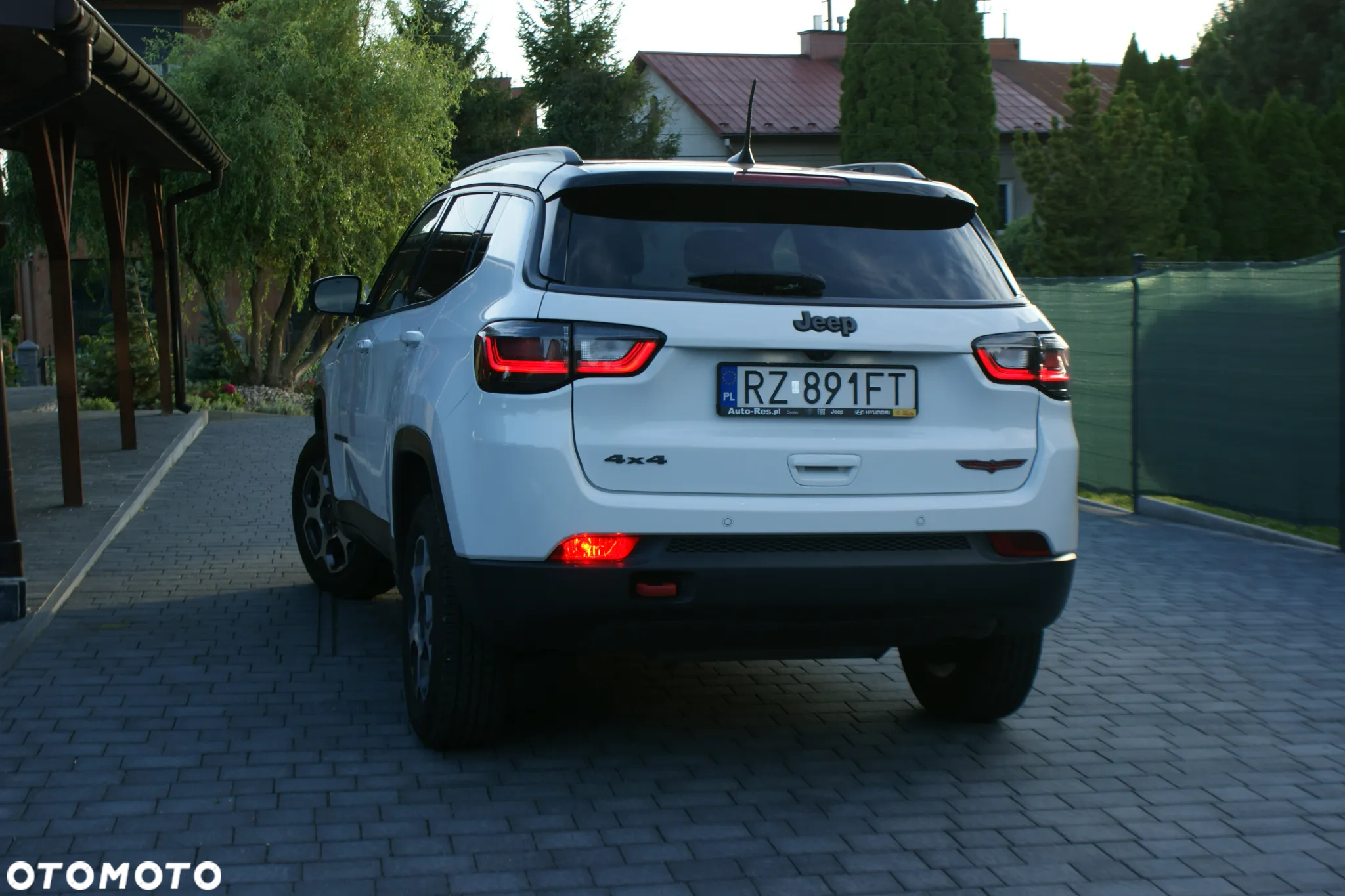 Jeep Compass - 23