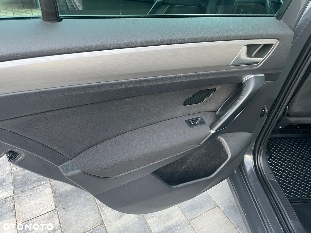 Volkswagen Golf Sportsvan SV 1.2 TSI BMT Start - 23