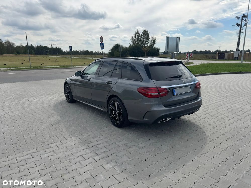 Mercedes-Benz Klasa C 220 d 4Matic T 9G-TRONIC AMG Line - 5