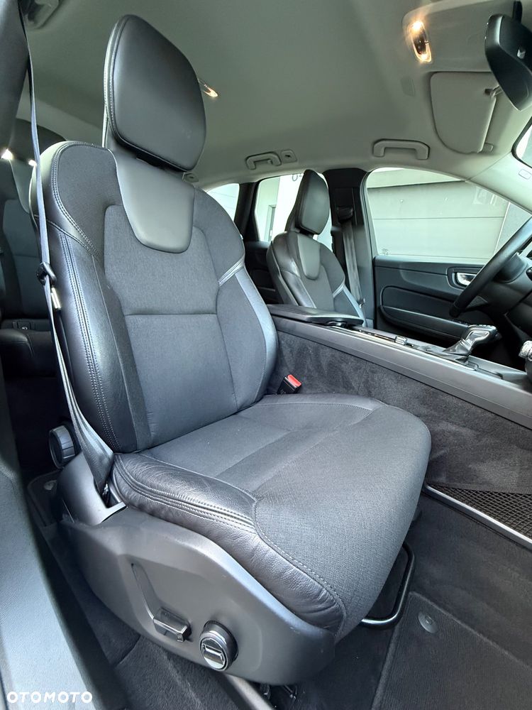 Volvo XC 60 D4 Geartronic Momentum Pro - 19