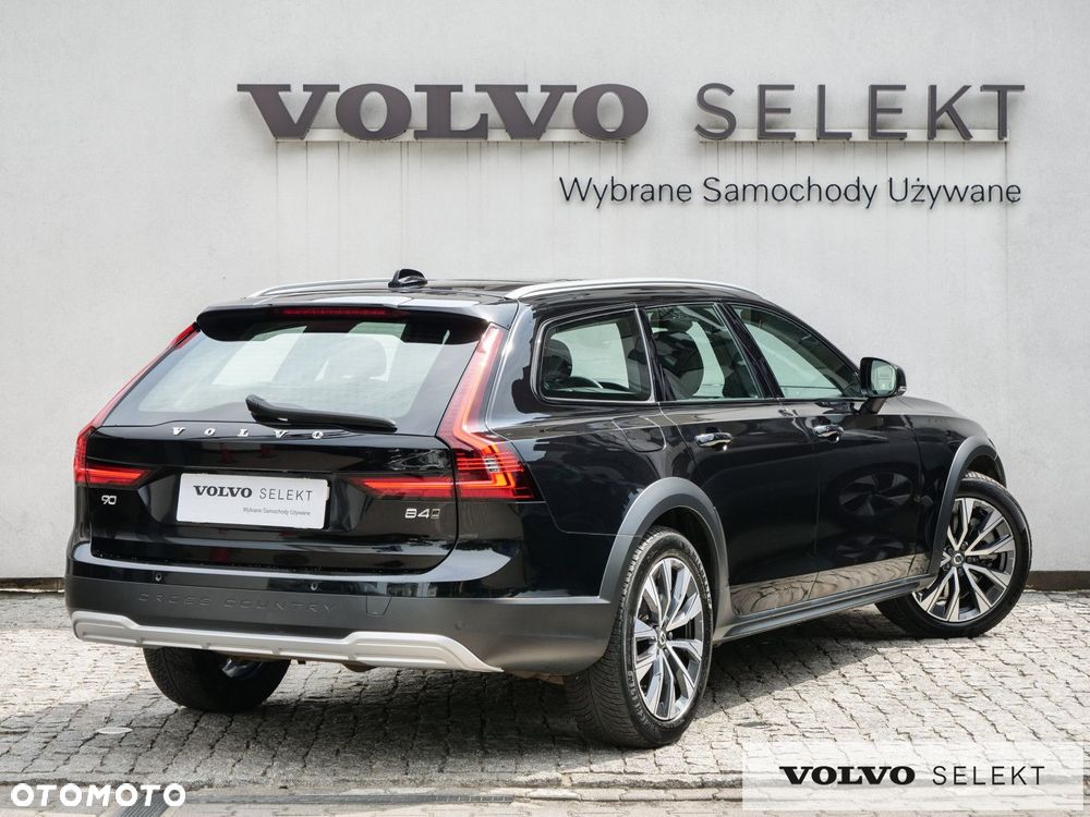 Volvo V90 Cross Country - 9