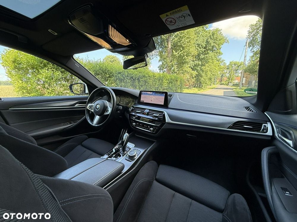 BMW Seria 5 530d mHEV M Sport sport - 9