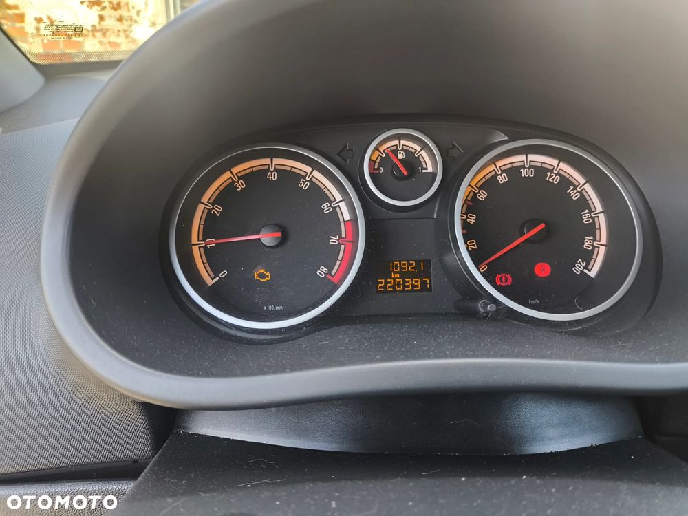 Opel Corsa 1.2 16V - 9