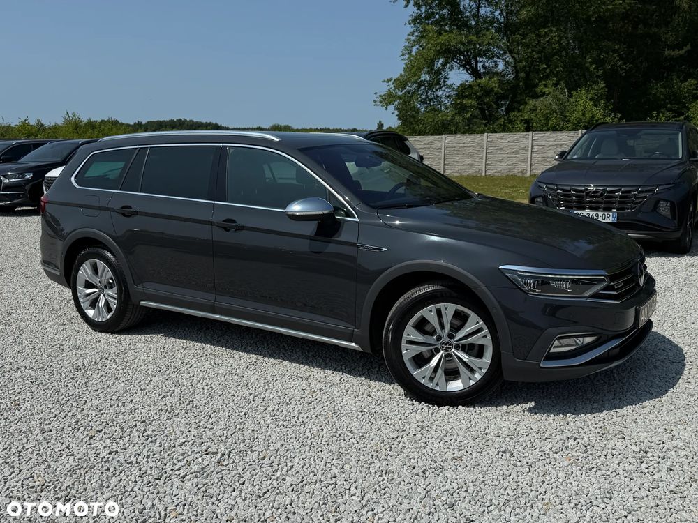 Volkswagen Passat Alltrack 2.0 TDI SCR DSG 4Motion - 23
