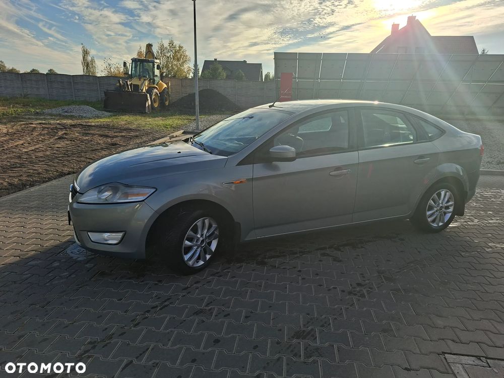 Ford Mondeo 1.8 TDCi Ambiente - 38