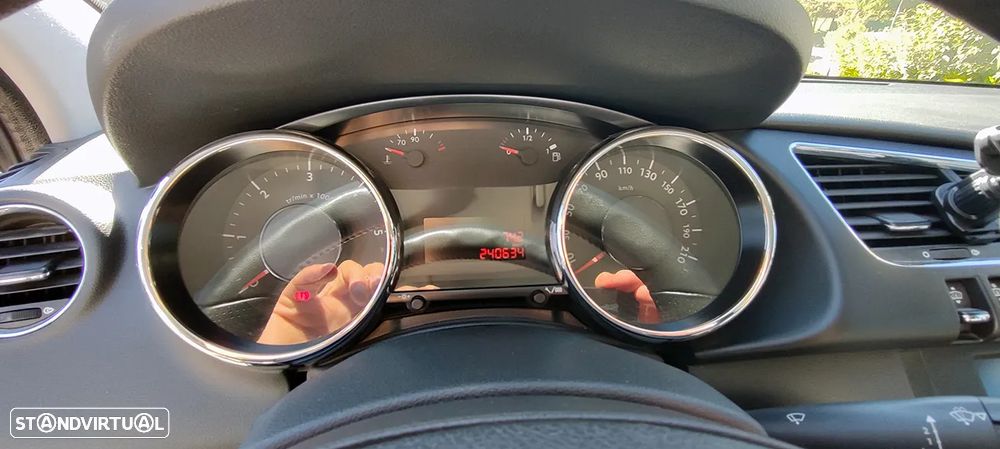 Peugeot 3008 1.6 HDi Style - 9