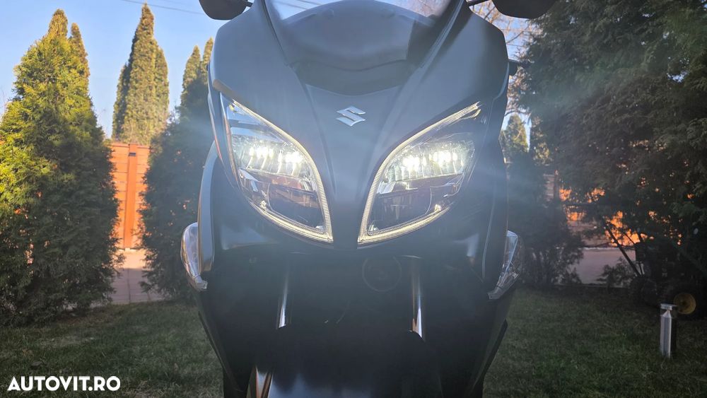 Suzuki AN 400 Burgman - 8