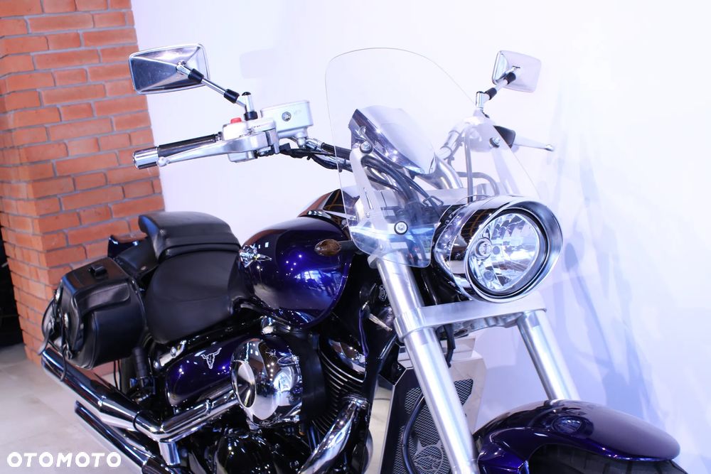 Suzuki Intruder - 13