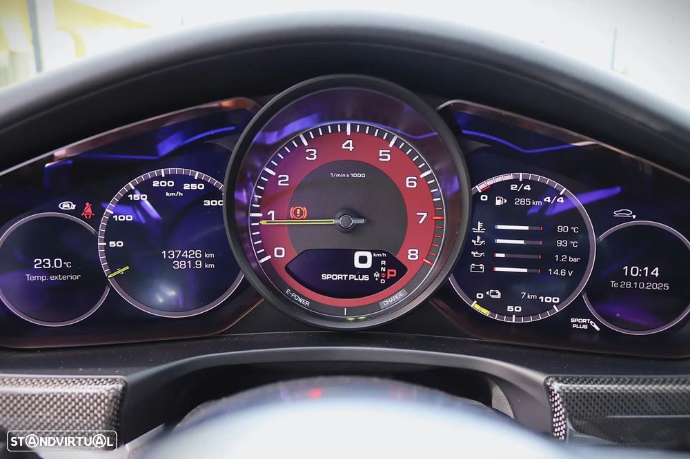 Porsche Panamera Sport Turismo 4 E-Hybrid - 31