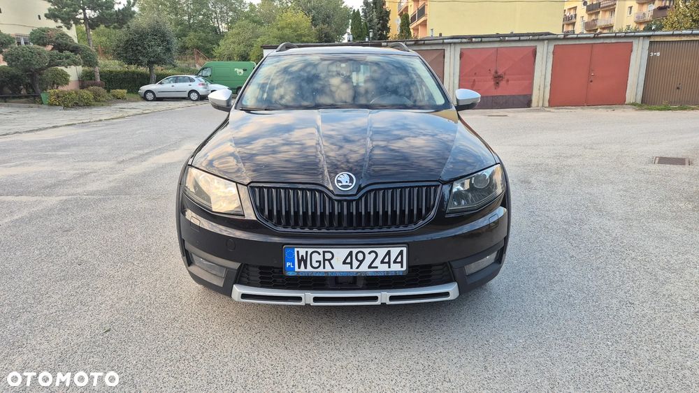 Skoda Octavia Scout 2.0 TDI 4x4 DSG - 1