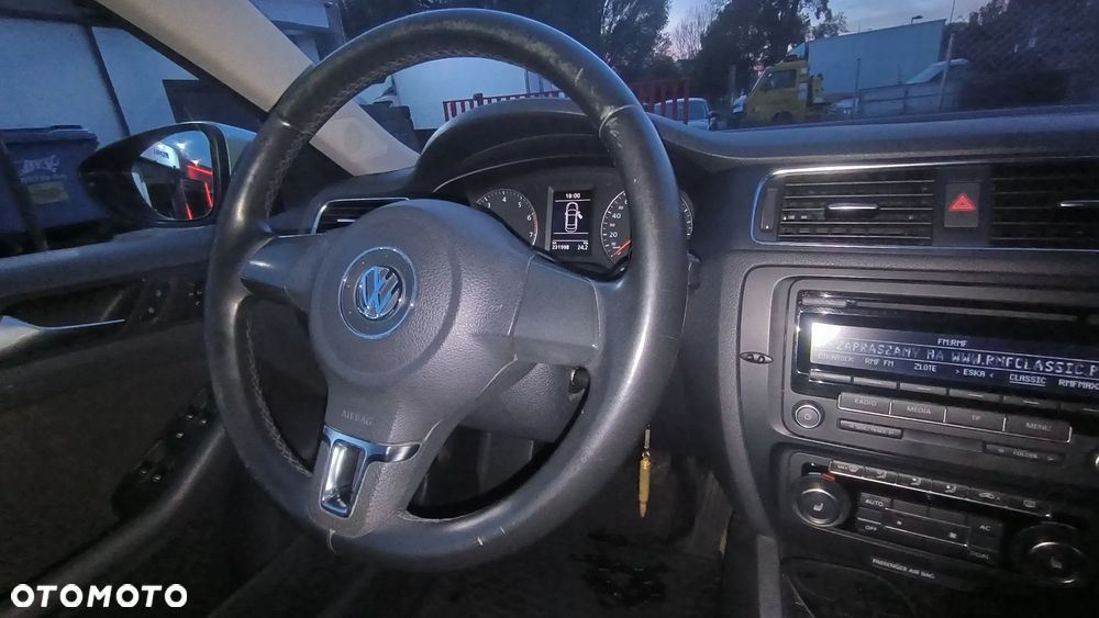 Volkswagen Jetta 1.4 TSI Comfortline - 25