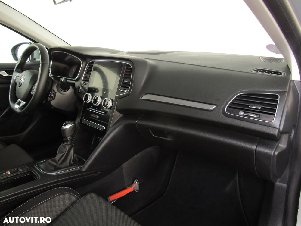 Renault Megane TCe 140 GPF BUSINESS EDITION - 12