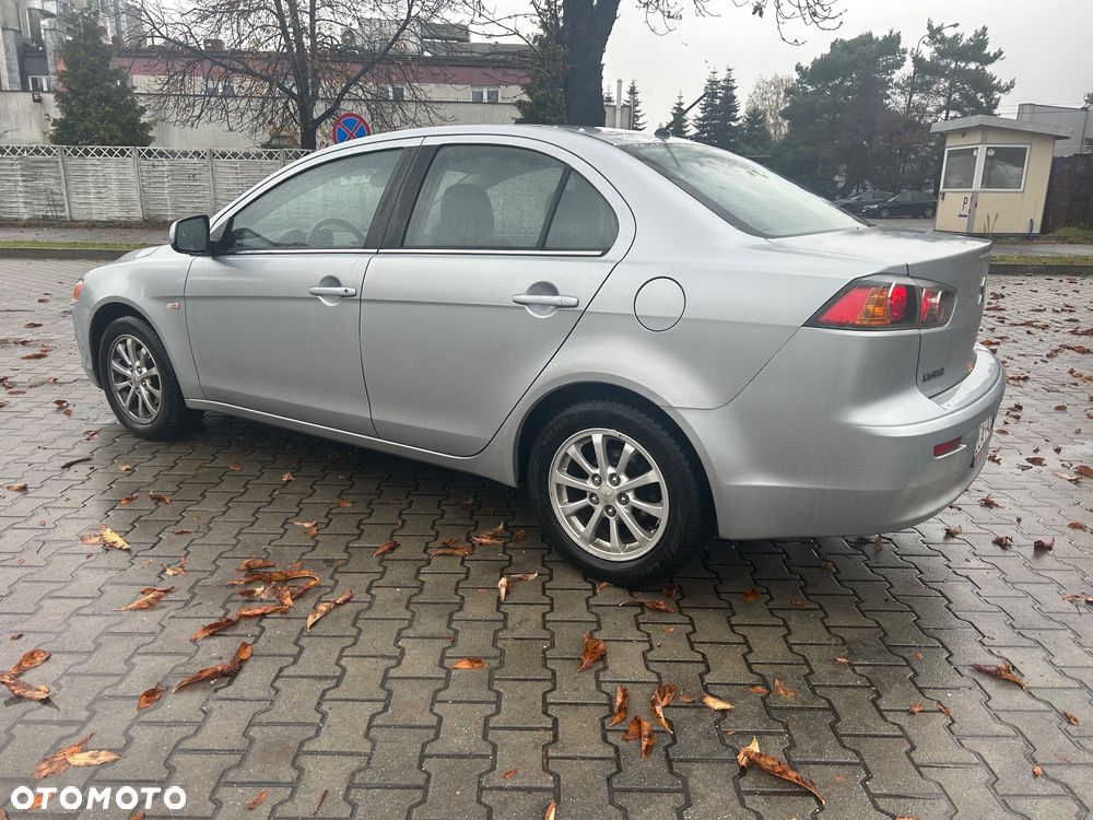 Mitsubishi Lancer 1.8 Intense CVT - 3