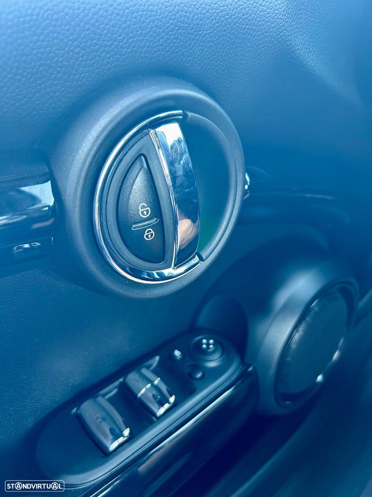 MINI Cabrio John Cooper Works Auto Desportiva - 13