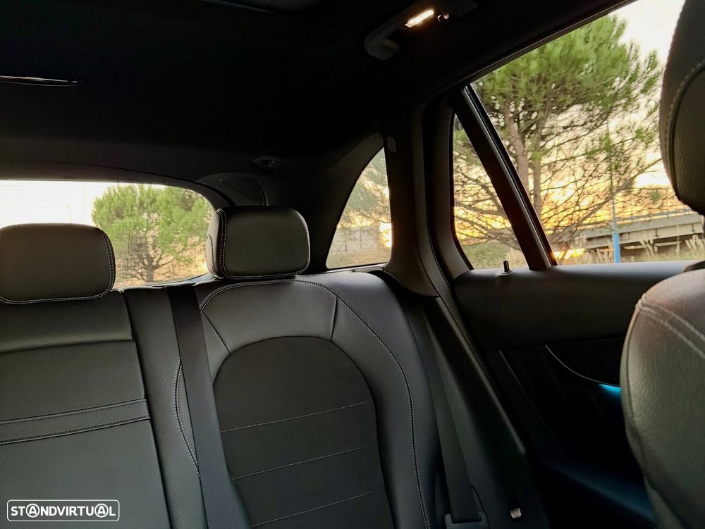 Mercedes-Benz GLC 250 d Coupe 4Matic 9G-TRONIC AMG Line - 12