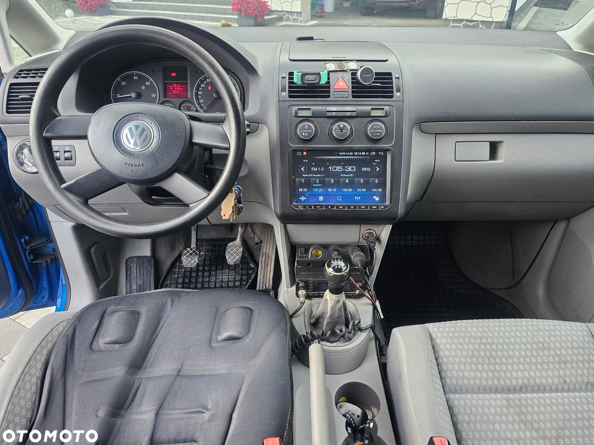 Volkswagen Touran 2.0 TDI Highline - 9