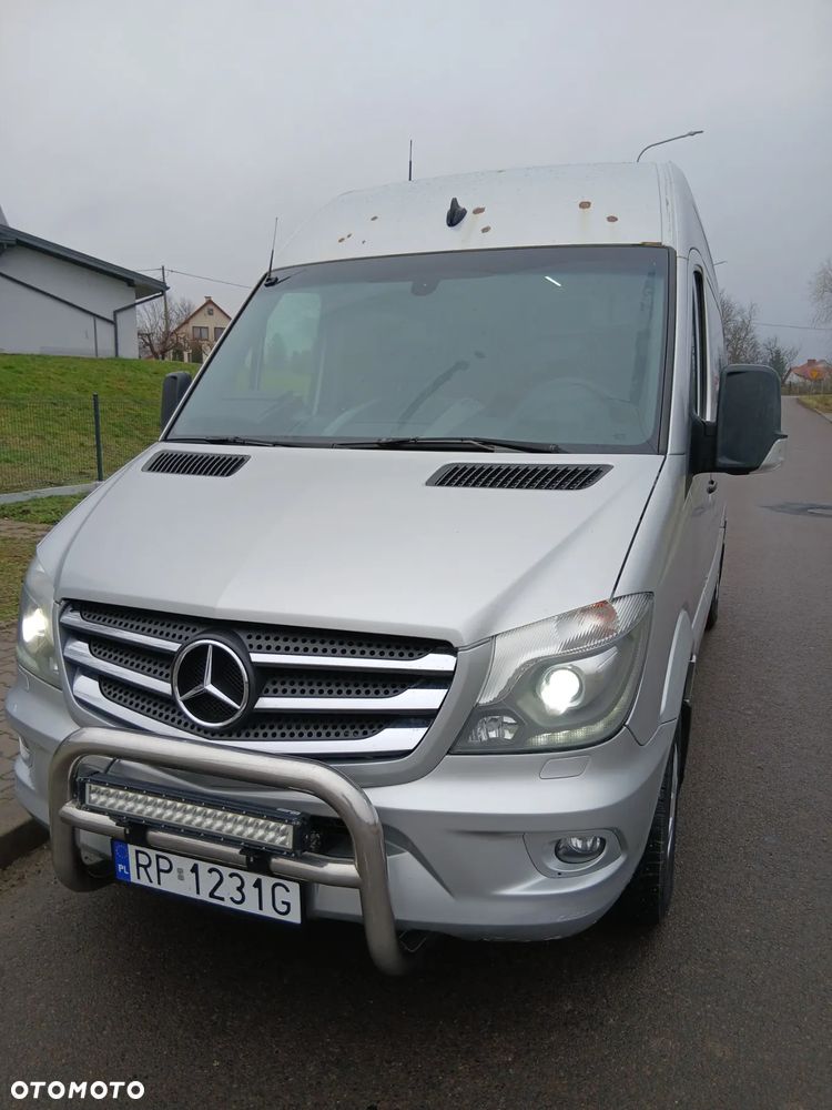 Mercedes-Benz Sprinter - 2