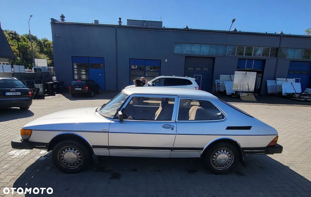 Saab 900 - 10