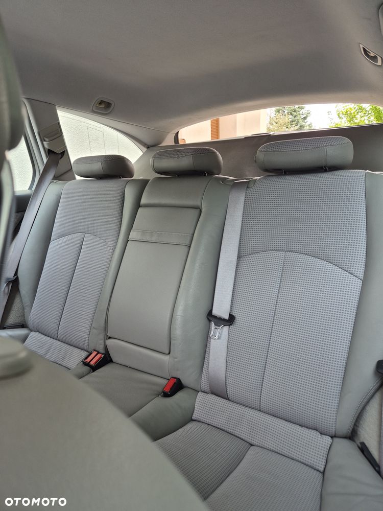 Mercedes-Benz Klasa E 320 CDI Avantgarde - 17
