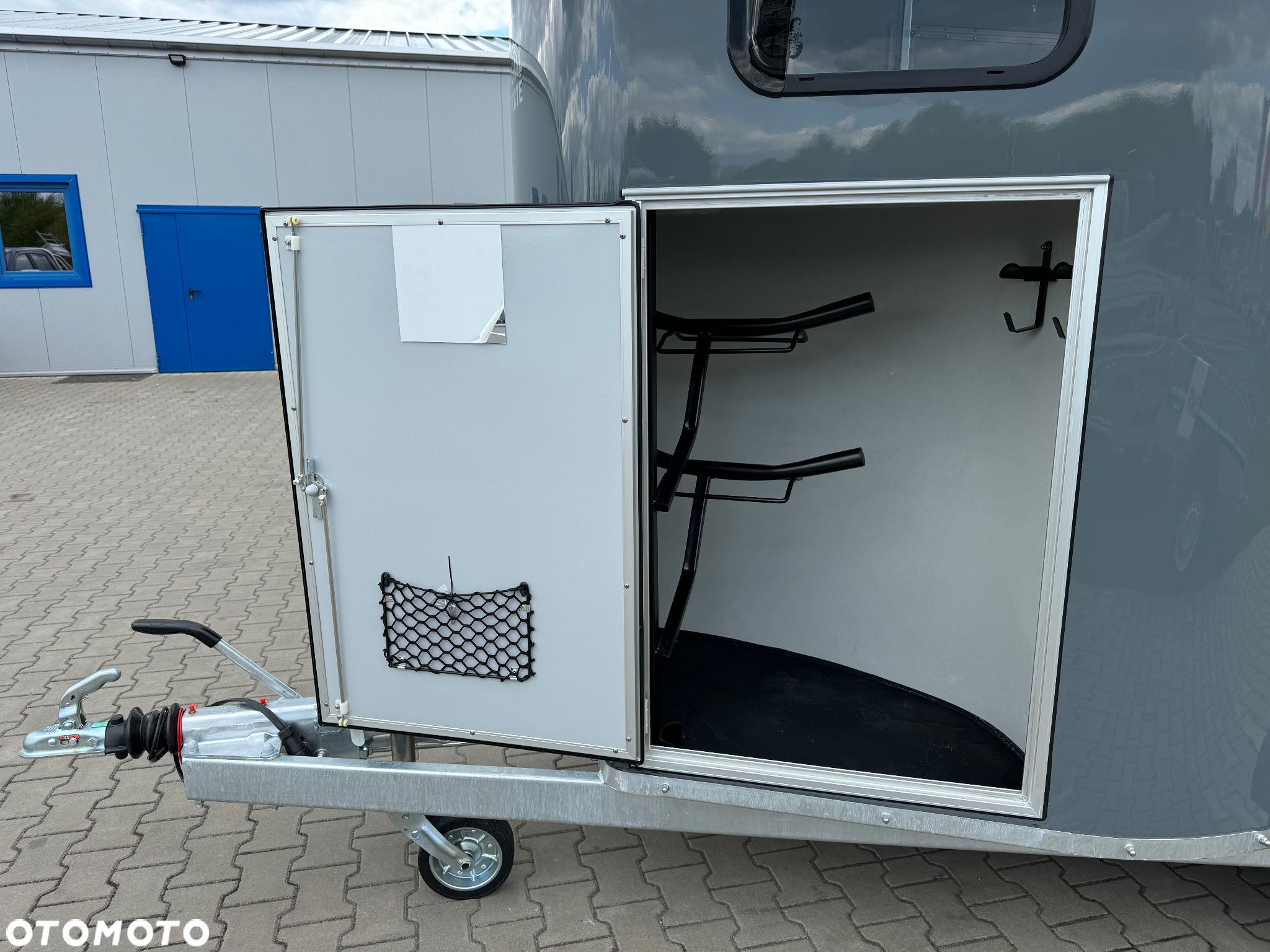 Cheval Liberte Gold Orgin Alu + siodlarnia , do przewozu 2 koni , 2000 kg - 13