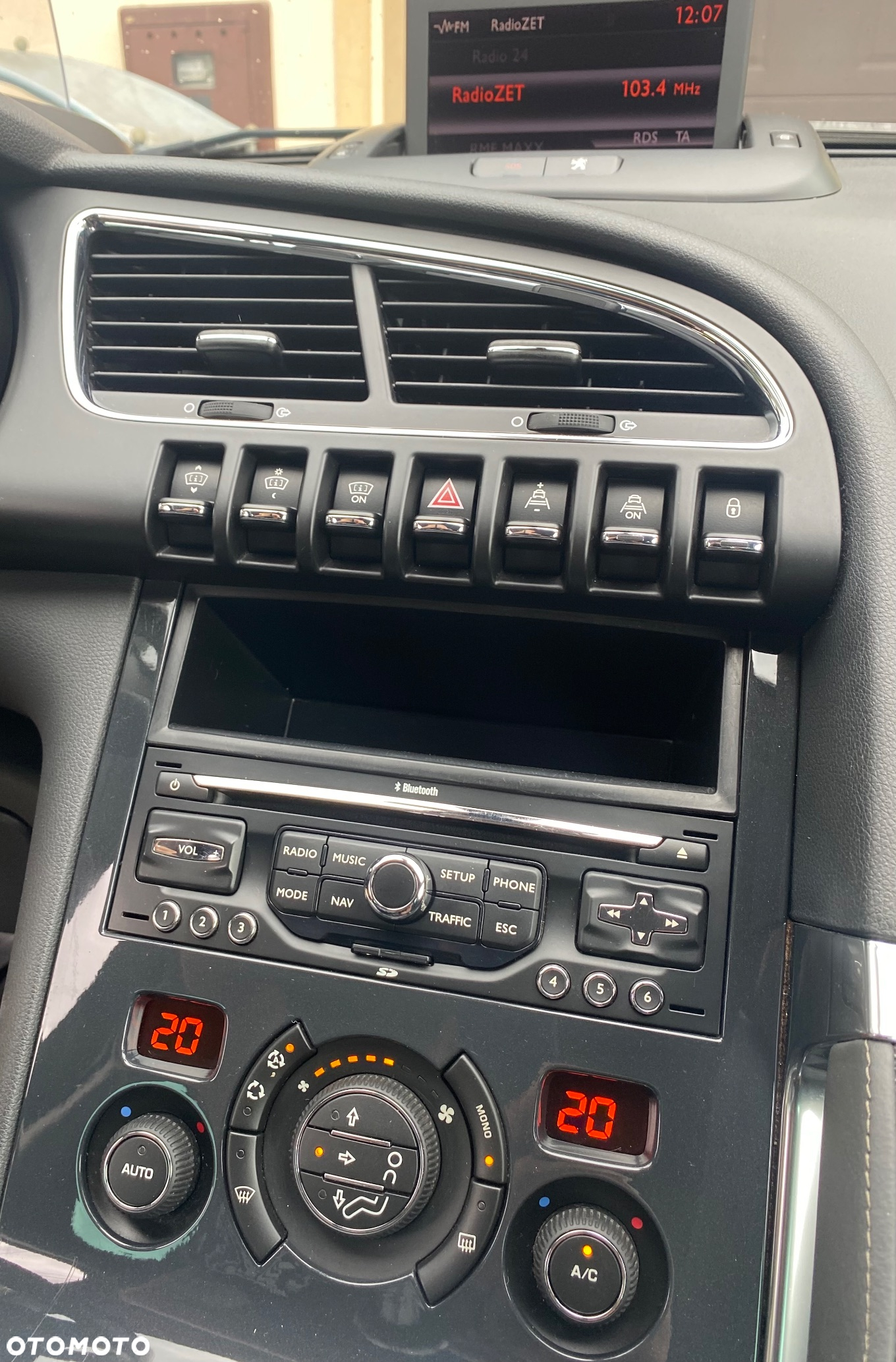 Peugeot 3008 2.0 BlueHDi Allure - 21