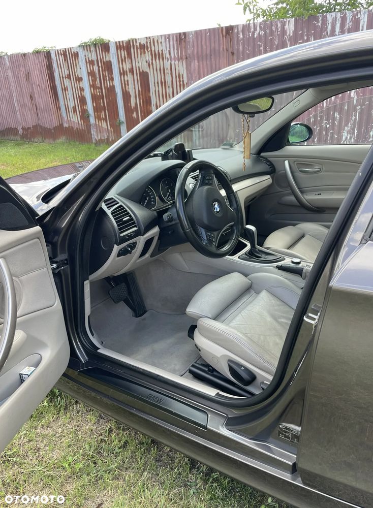 BMW Seria 1 120d DPF Edition Sport - 8