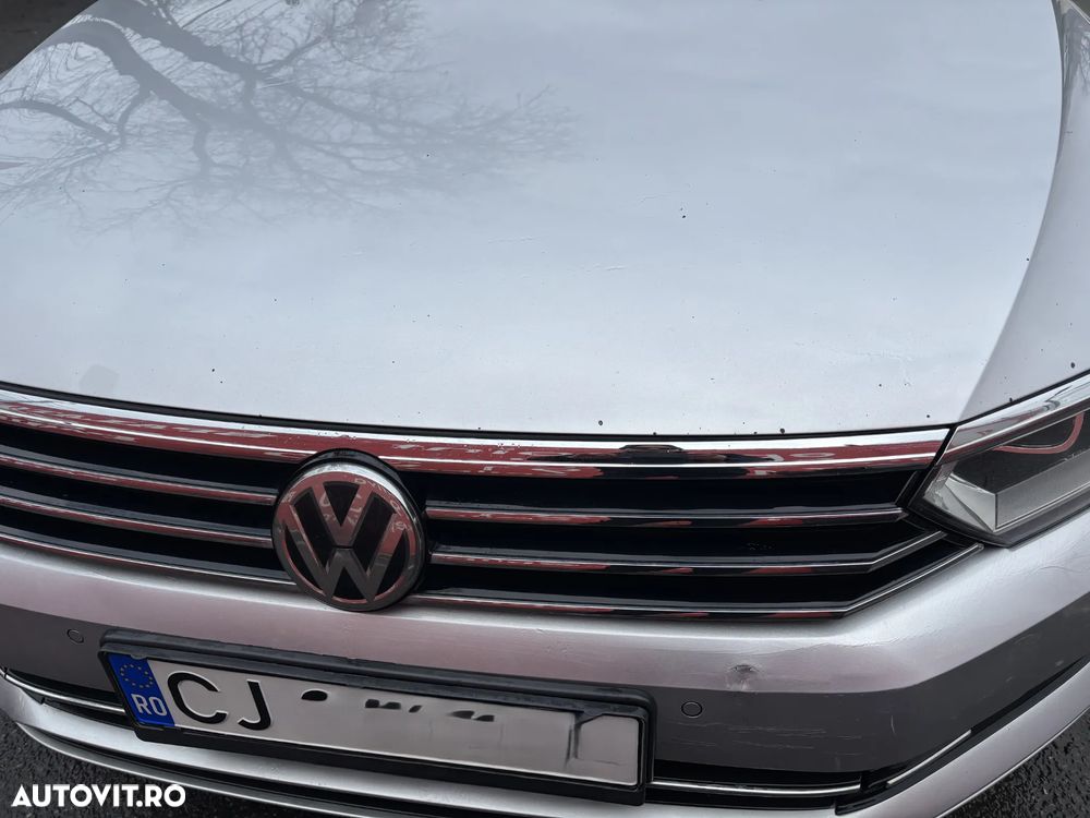 Volkswagen Passat 2.0 TDI Comfortline - 9