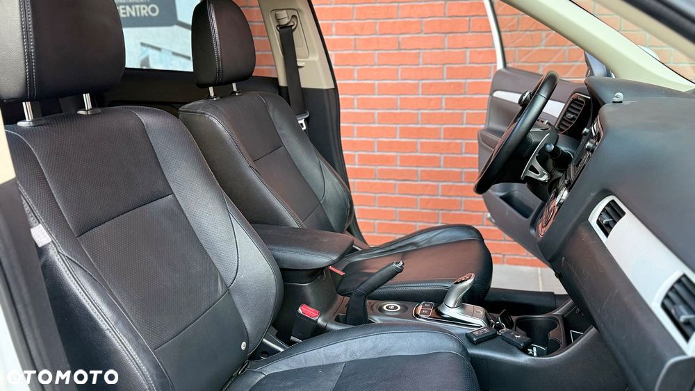 Mitsubishi Outlander 2.0 4WD Top - 15