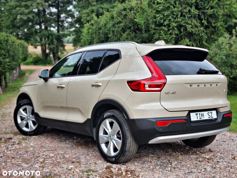 Volvo XC 40 B3 B DKG Ultra Black Edition - 15